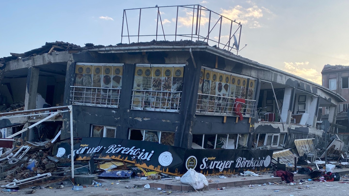A collapsed building in the southern Turkish city of Antakya on 12 February 2023 (MEE/Safa Ben Said)