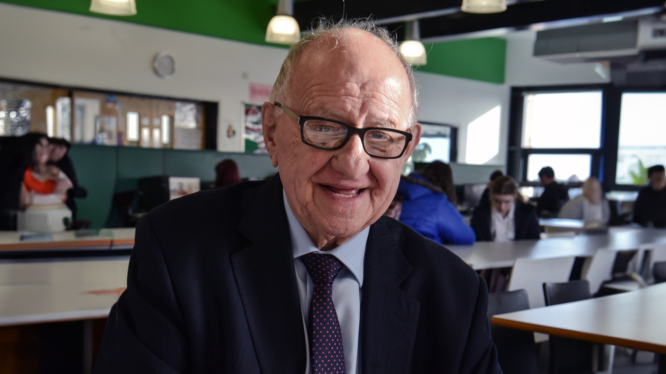 Zigi Shipper regularly talked in schools to raise awareness about the Holocaust (Holocaust Educational Trust)