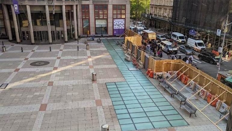 The wall designed to keep students out from the quad was put up on Tuesday (PSC NYU/MEE)