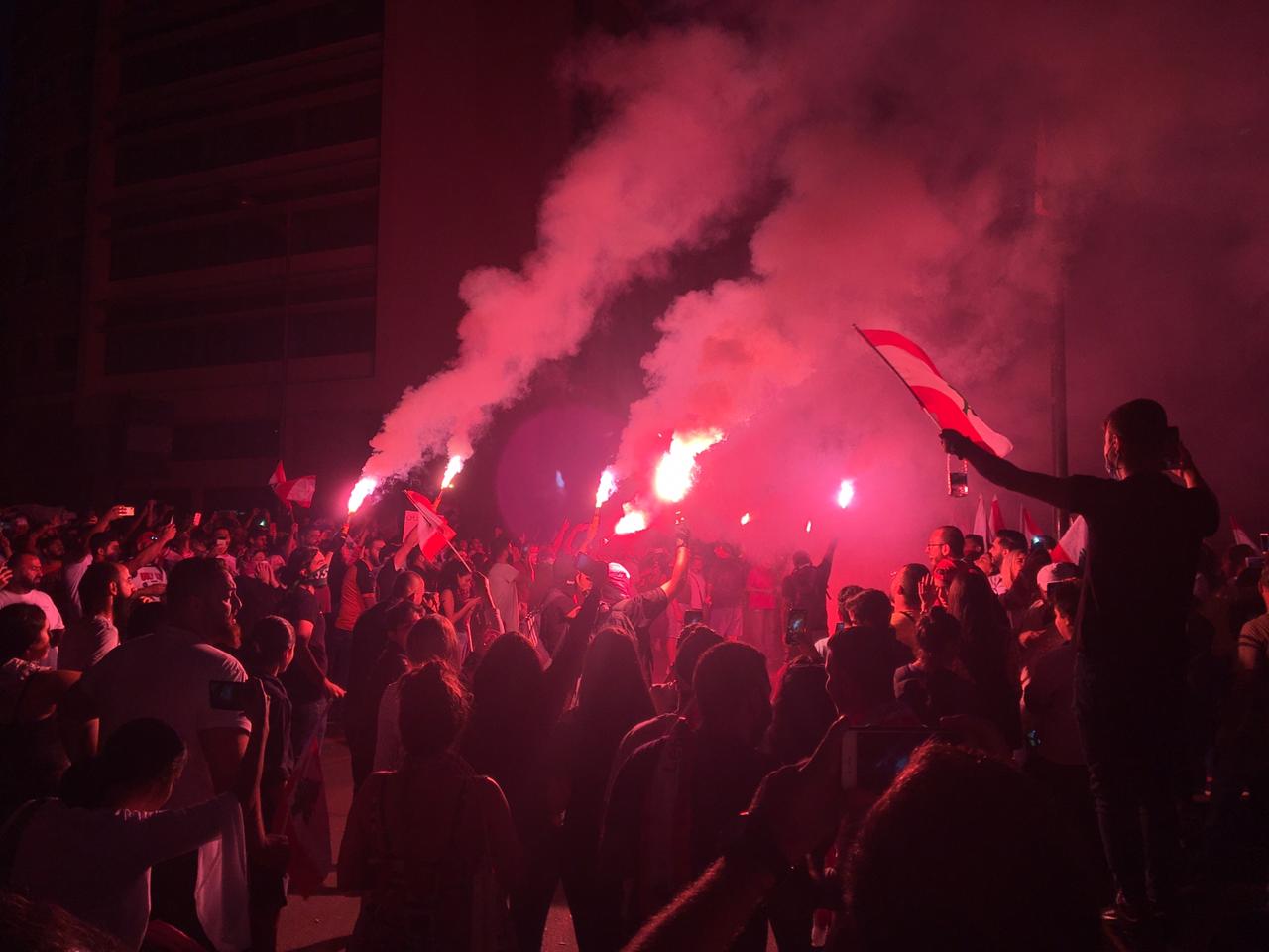 As the dark faded, people flooded into central Beirut (MEE/Kareem Chehayeb)